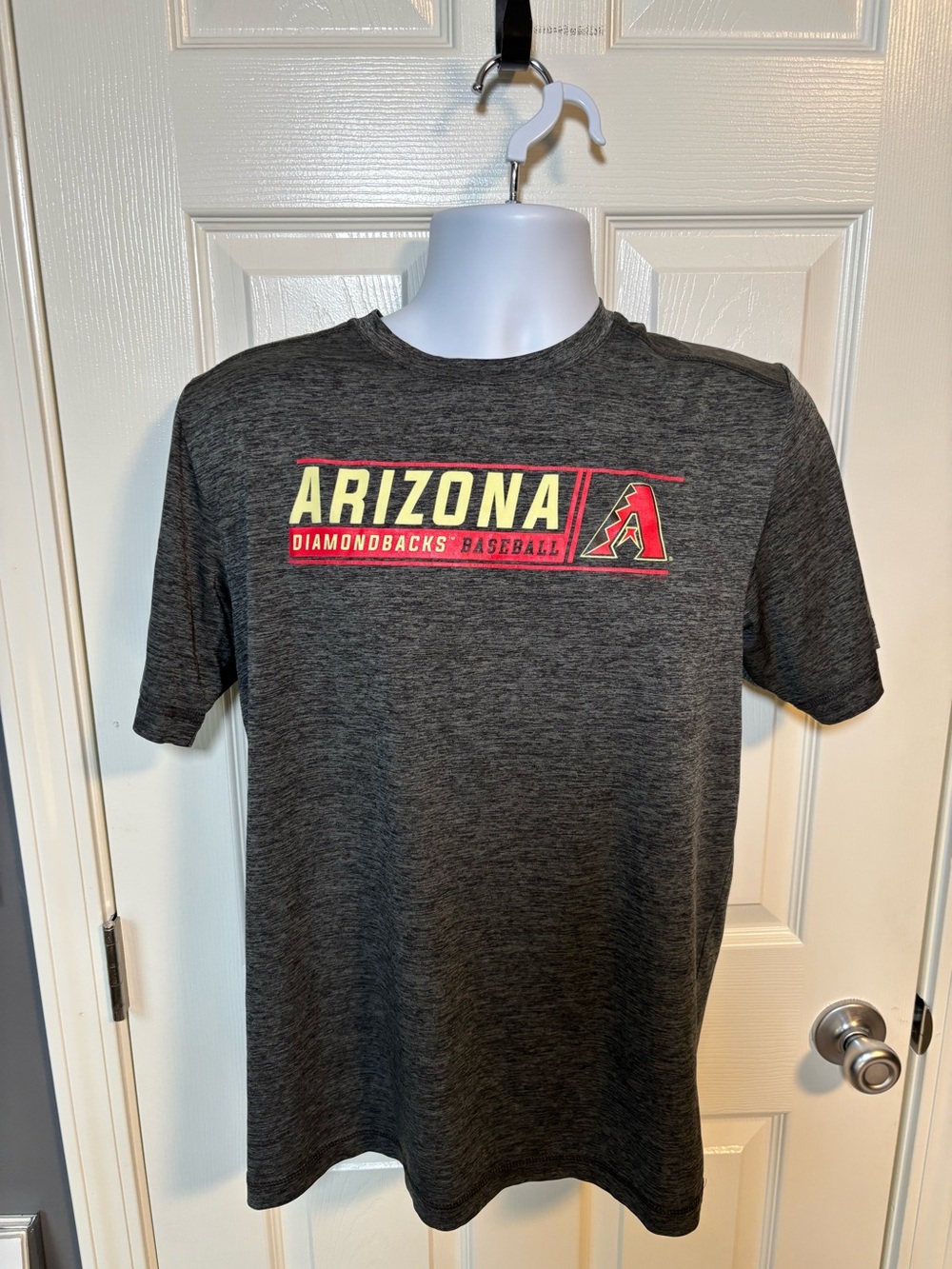 Arizona Diamondbacks MLB gray heathered Drifit t-shirt size medium